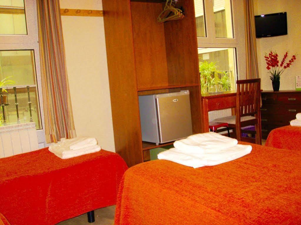 Hostal Tirso Plaza Мадрид Екстер'єр фото