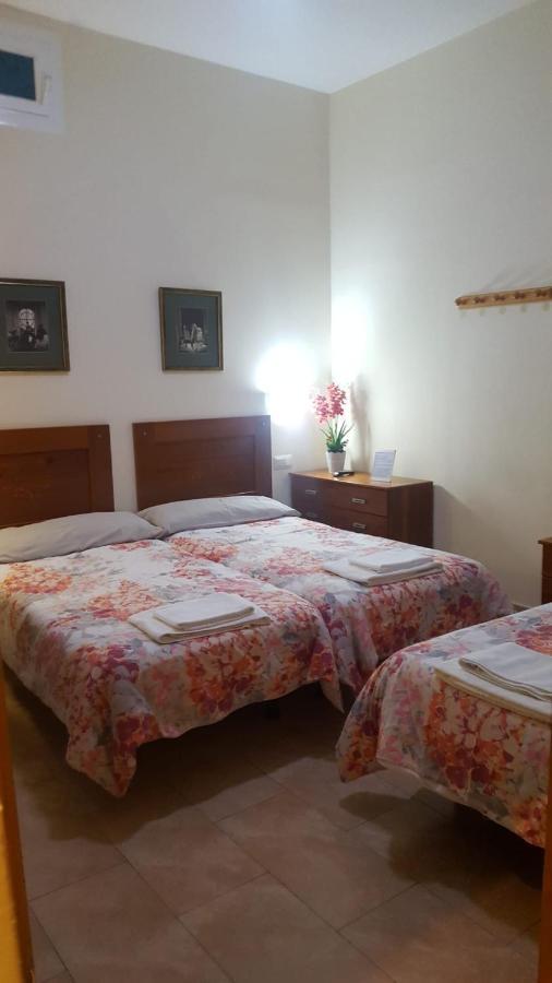 Hostal Tirso Plaza Мадрид Екстер'єр фото