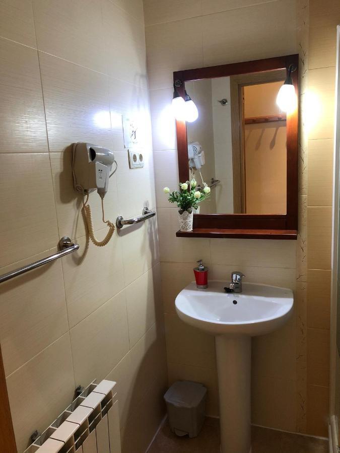 Hostal Tirso Plaza Мадрид Екстер'єр фото