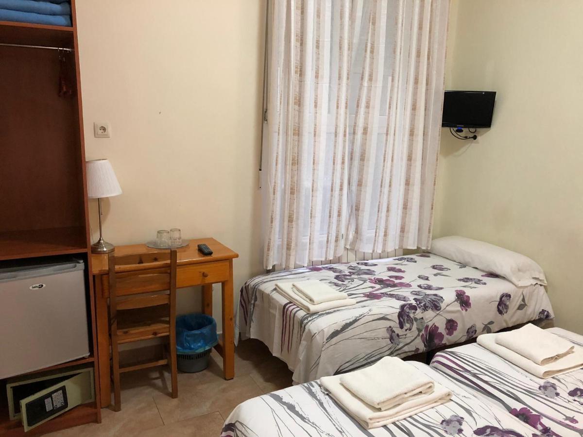 Hostal Tirso Plaza Мадрид Екстер'єр фото